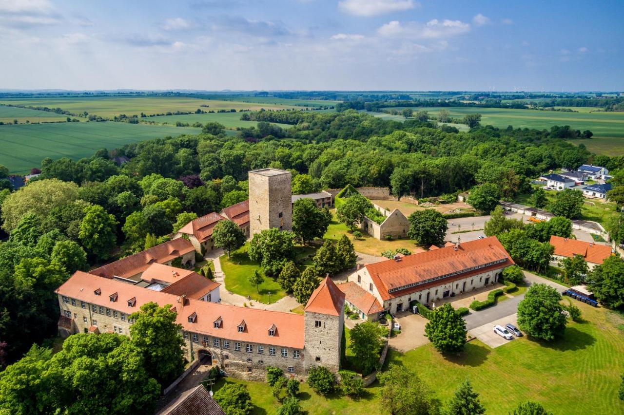 Hotel Burg Wanzleben Wanzleben-Borde Exterior foto