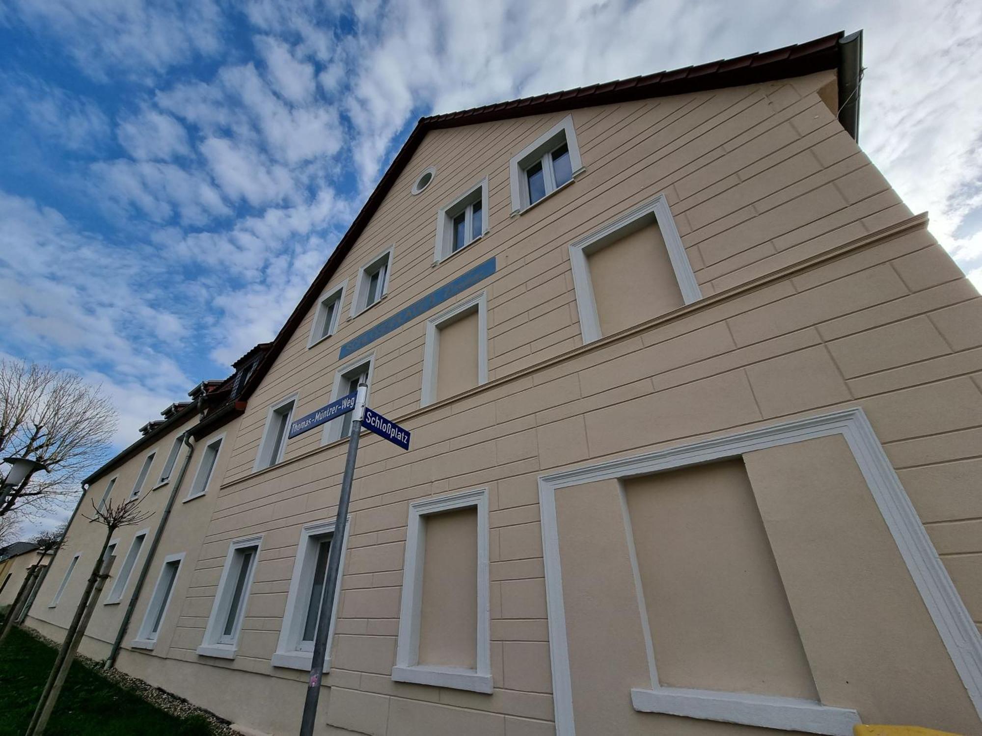 Hotel Burg Wanzleben Wanzleben-Borde Exterior foto