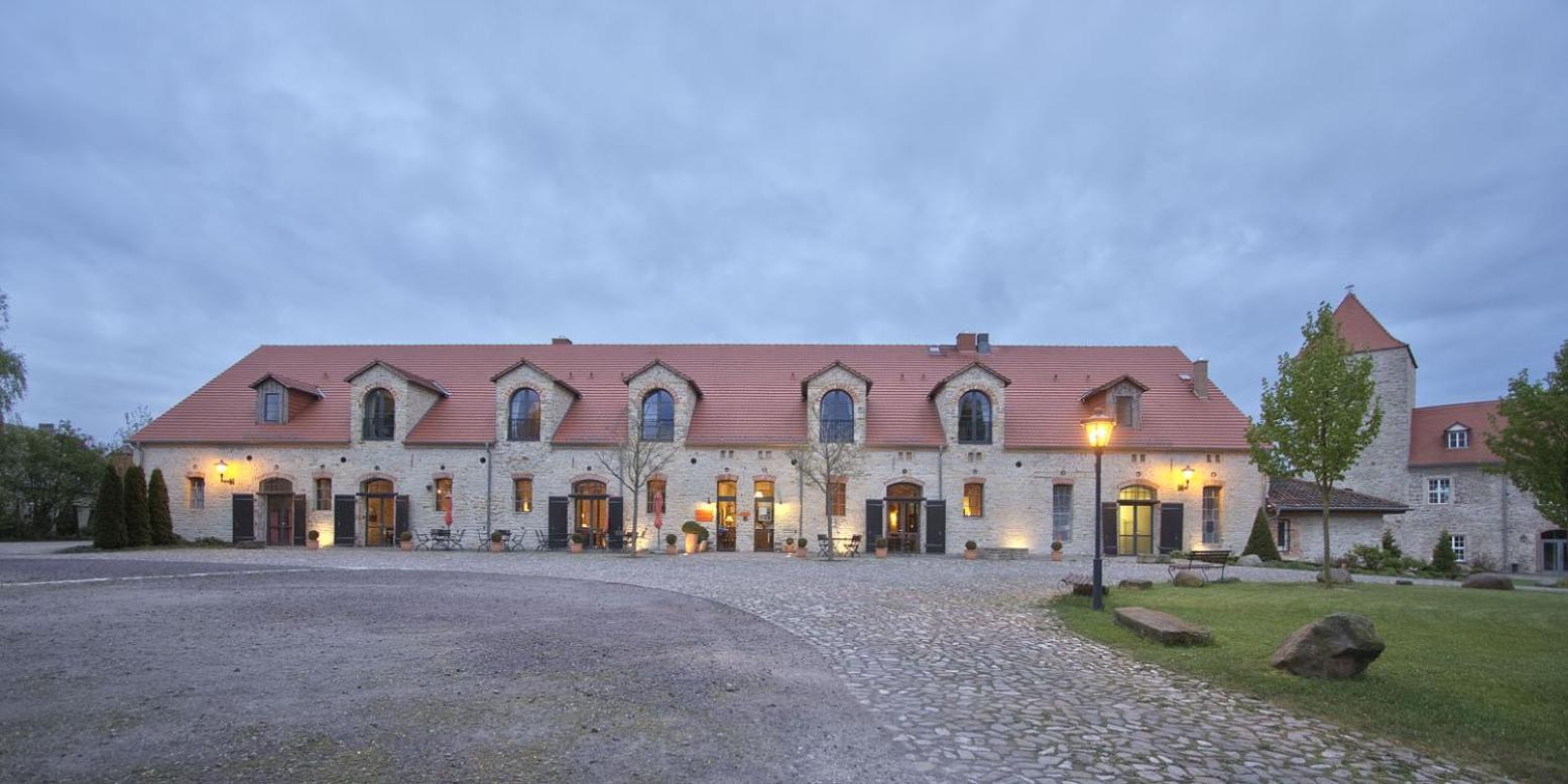 Hotel Burg Wanzleben Wanzleben-Borde Exterior foto